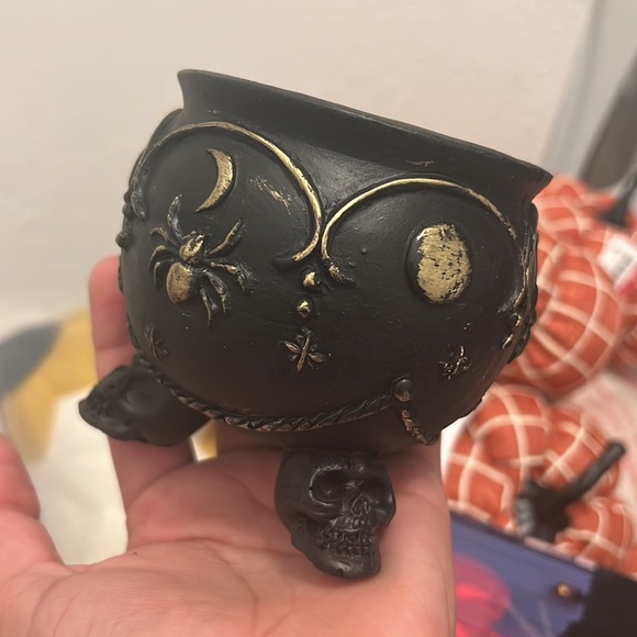 🎃Halloween cauldron skulls - Picture 3 of 4